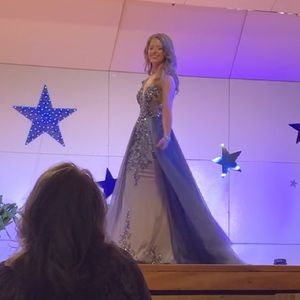 Meet your Posher, Reagan